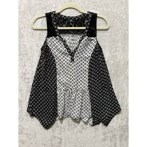 IN San Francisco Womens Sleeveless Top Black‎ White Geometric Lace Trim S
